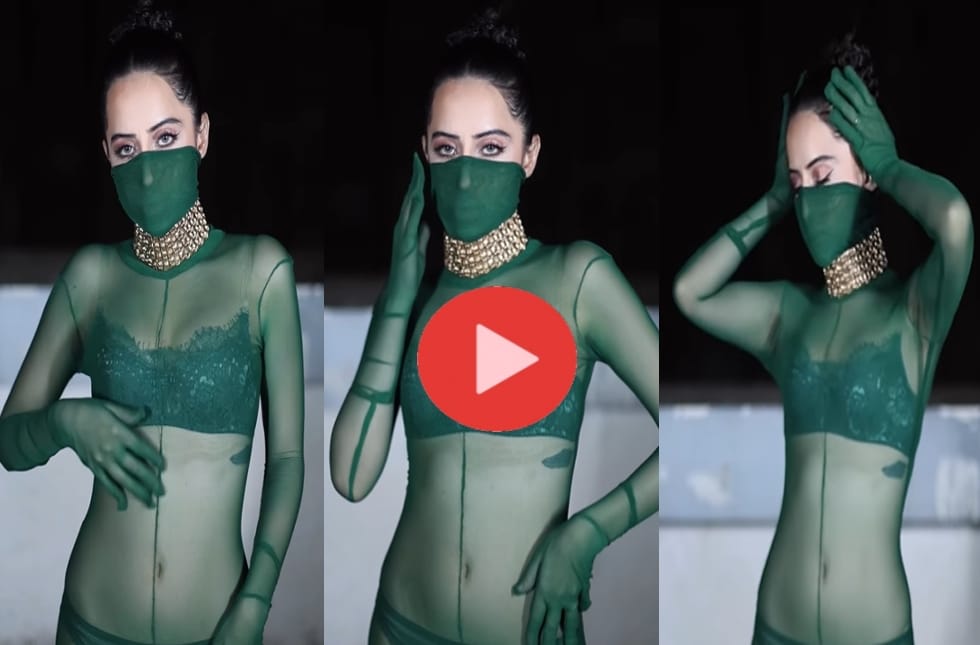 trending today Urfi Javed bold transparent green dress video viral in social media