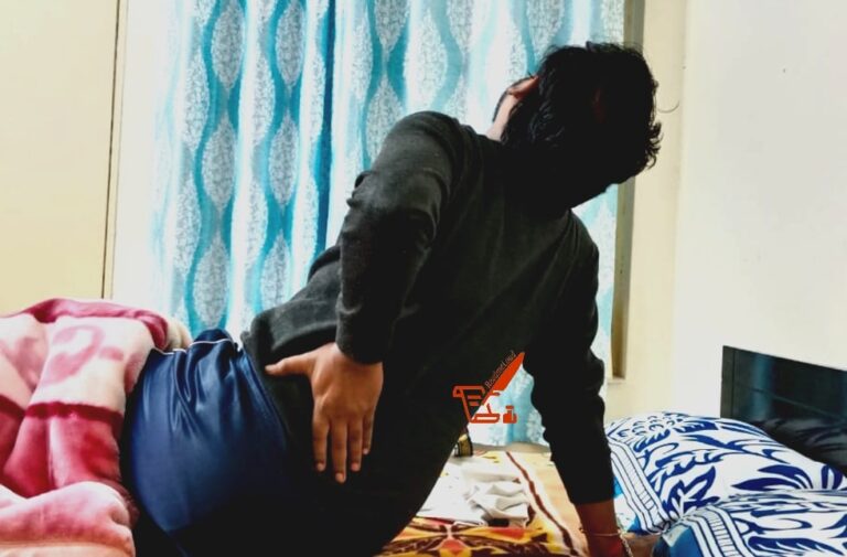 इन वजहों से पुरुषों में बढ़ रही कमर दर्द की समस्या, जानें गलतियां और बचाव के तरीके Best way to get relief from back pain