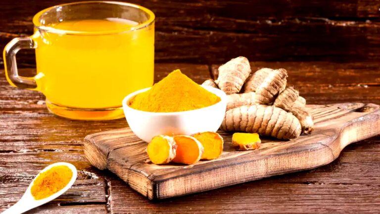 haldi pani se kullaa fayde