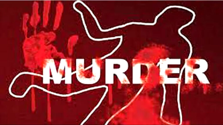फोन पर ऊंची आवाज में बात कर रहा था बाप, बेटे ने किया विरोध तो कर दी हत्या murder