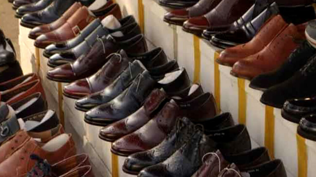 agra shoe market
