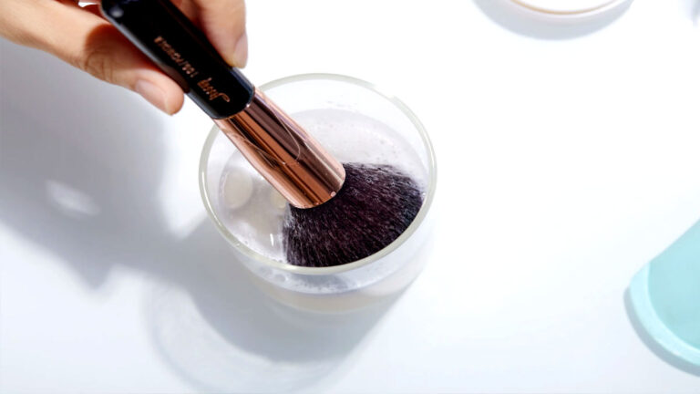 makeup brush cleaing tips