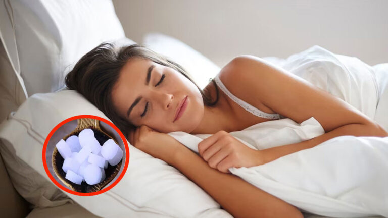 takiye ke niche kapur