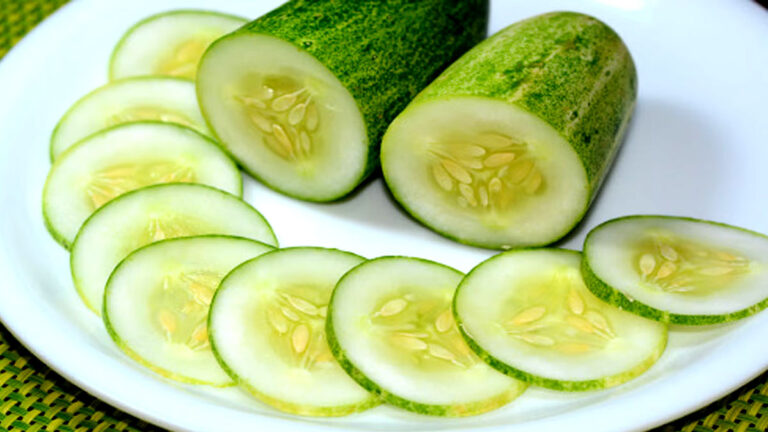 खीरे के साथ ‘जहर’ हैं ये चीजें, गलती से भी न खाएं kheera ke fayde nuksan