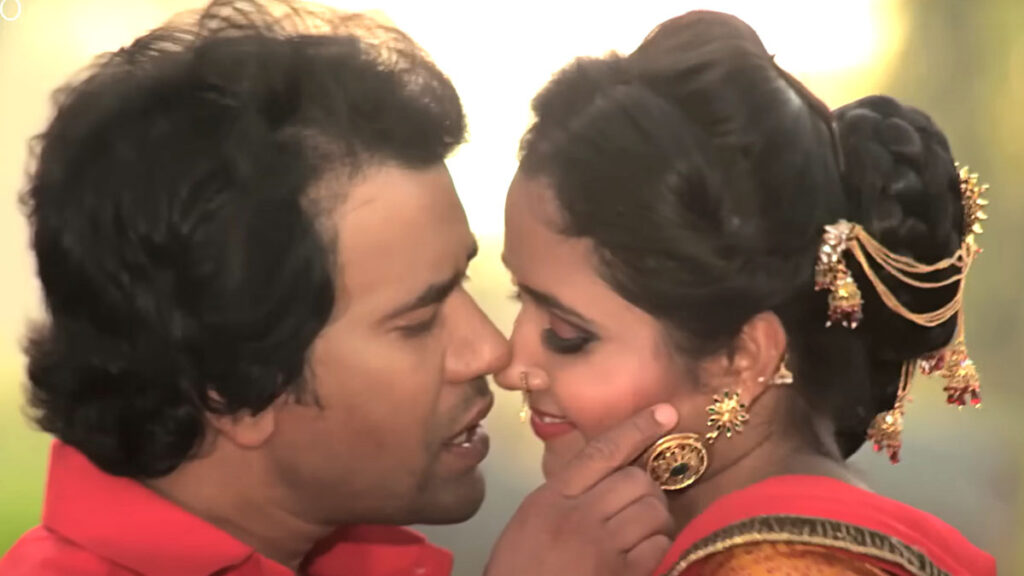 Hum Haeen Piya Ji Ke Patar