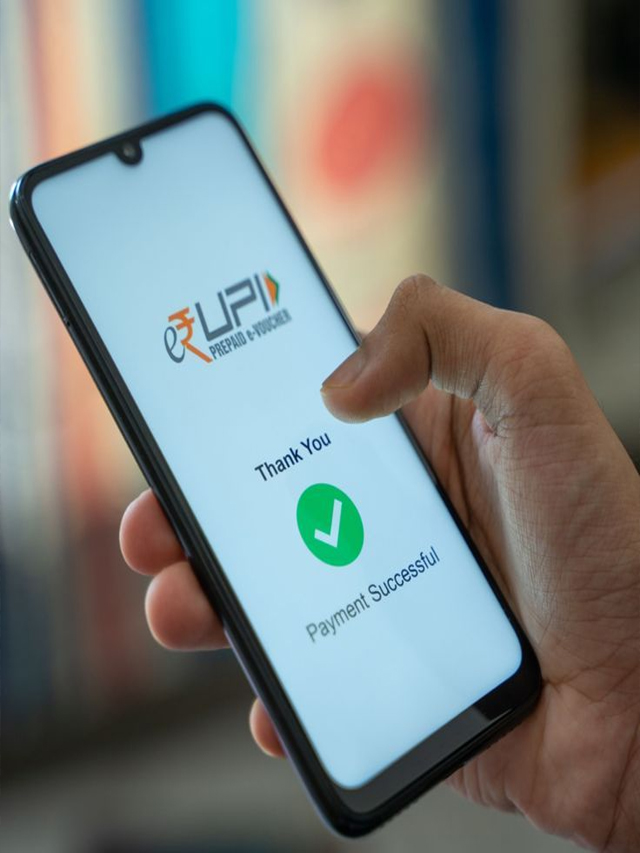 UPI से गलत खाते में पैसे चले जाएं तो क्या करें?