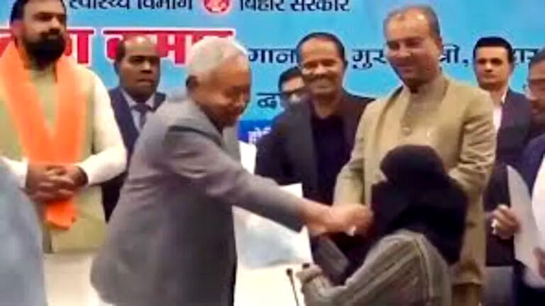 nitish kumar hijab controve