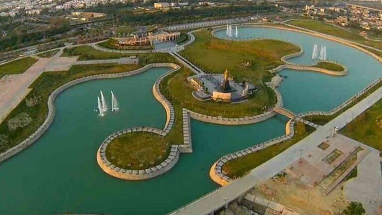 Janeshwar Mishra Park 2