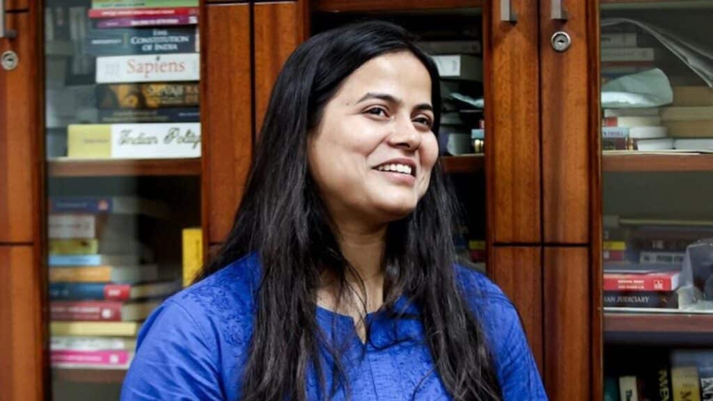UPSC टॉपर शक्ति दुबे की फील्ड में एंट्री! सीएम योगी आदित्यनाथ ने सौंपी मुरादाबाद की जिम्मेदारी shakti dubey