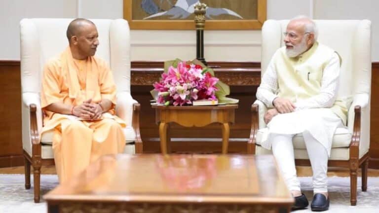 यूपी में 10-15 मई के बीच कैबिनेट विस्तार के संकेत, उम्रदराज मंत्रियों पर संकट; युवा चेहरों को मिल सकता है मौका UP Cabinet Expansion 2026