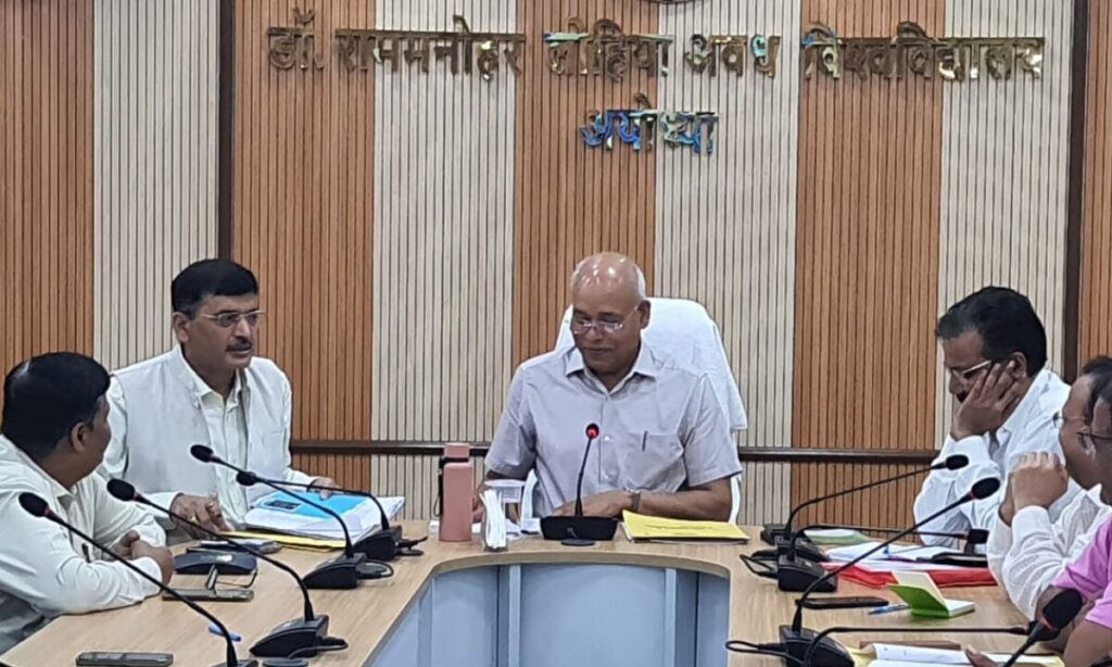 अवध विश्वविद्यालय का 31वां दीक्षांत समारोह 12 अगस्त को, तैयारियों में जुटीं सभी समितियां 31st Convocation Ceremony