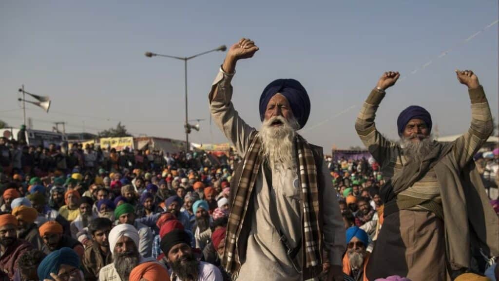 भारत-अमेरिका ट्रेड डील के विरोध में शंभू बॉर्डर पर किसानों का प्रदर्शन, दिल्ली कूच रोका, गुरनाम चढ़ूनी हिरासत में kisan protest