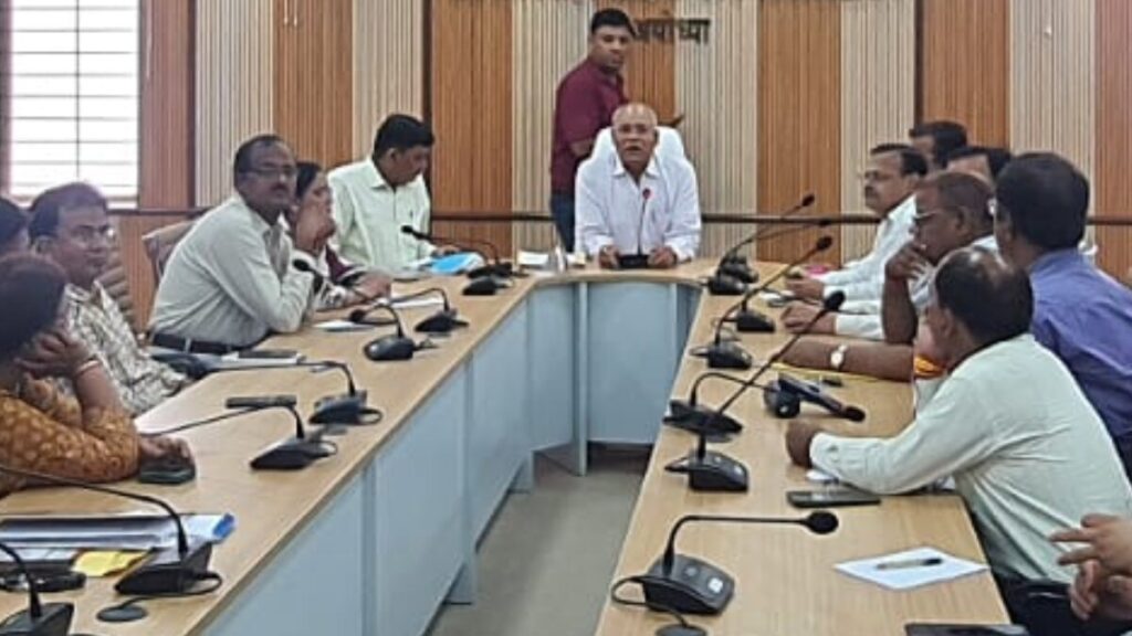 Awadh University concludes