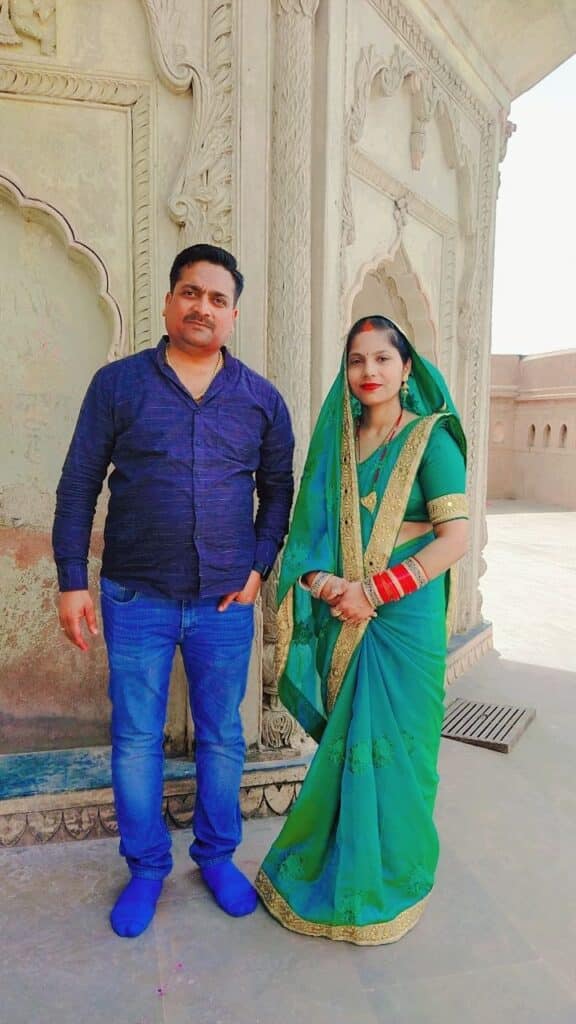 सावन में पति को क्या गिफ्ट देना चाहिए? रिश्ते में प्यार बढ़ाने वाले बेहतरीन गिफ्ट आइडियाज 1 Shilpi