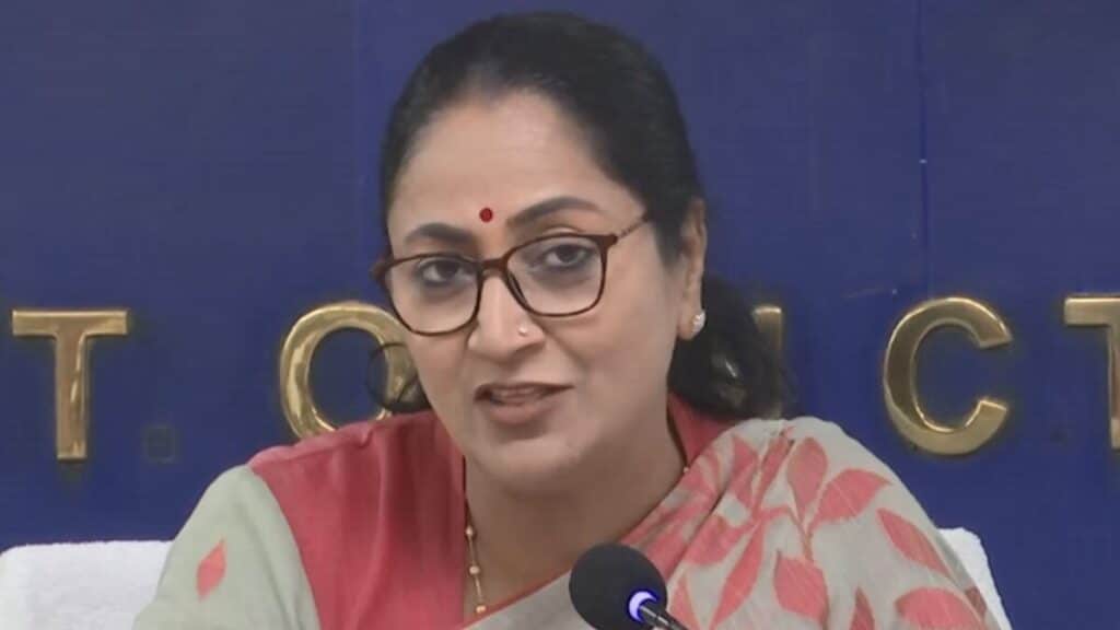 दिल्लीवासियों को बड़ी राहत! पानी-सीवर की पुरानी समस्या पर बड़ा एक्शन, 36 लाख लोगों को मिलेगा फायदा rekha gupta