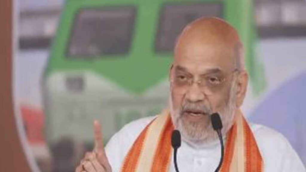 भारत की पहली LNG ट्रेन शुरू! अमित शाह ने साबरमती से दिखाई हरी झंडी, 1472 करोड़ की सौगात India'a First LNG Train