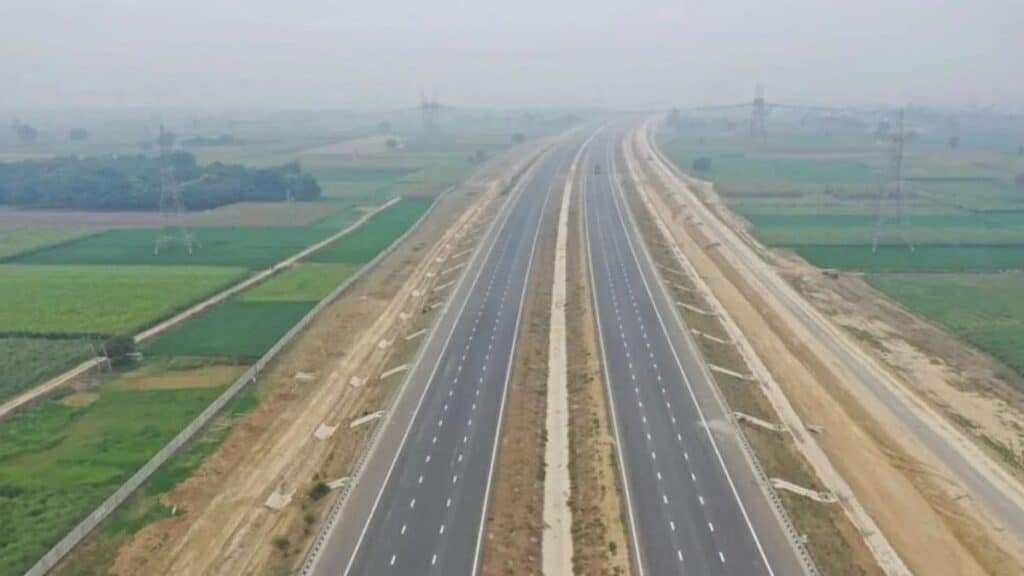 गंगा एक्सप्रेस-वे के अमरोहा-हरिद्वार विस्तार में बड़ा बदलाव, अब 62 नहीं 52 गांवों की जमीन होगी अधिग्रहीत Ganga Expressway