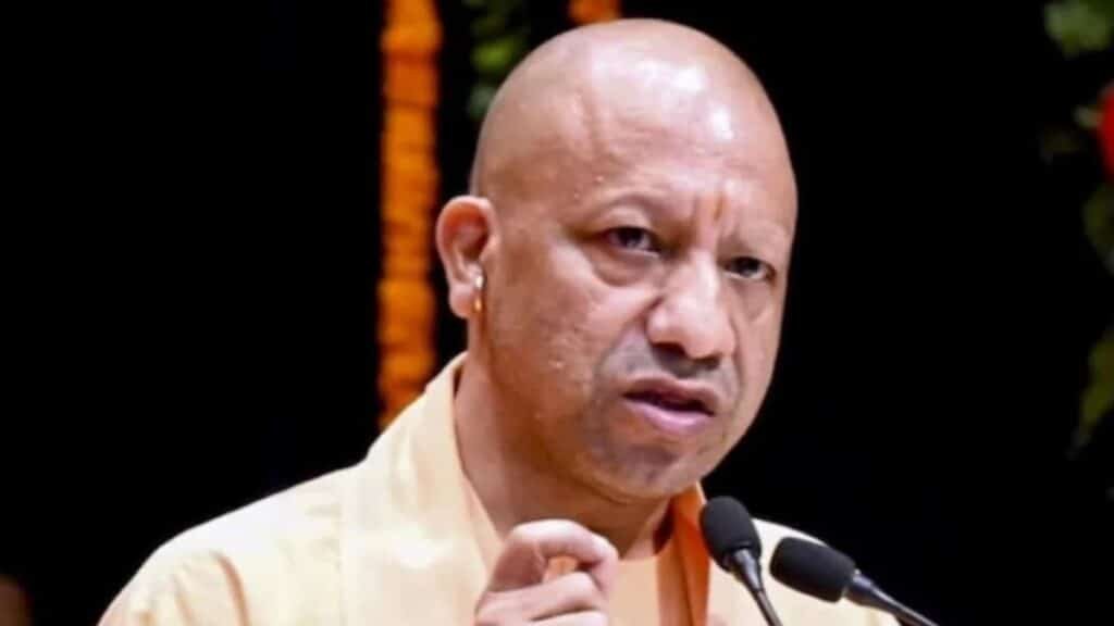 UP में बारिश का कहर! 56 लोगों की मौत, 1021 मकान क्षतिग्रस्त, सभी DM को फील्ड में उतरने के निर्देश Monsoon Update India