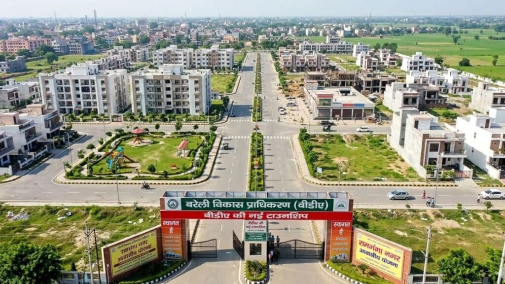 बरेली में 100 साल पुरानी रेलवे लाइन की जमीन पर बसेगी नई कॉलोनी, 350 फ्लैट और 50 कॉमर्शियल कॉम्प्लेक्स से बदलेगी तस्वीर Bareilly New Colony