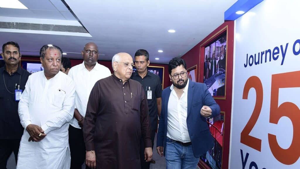 ‘विकसित गुजरात से विकसित भारत’ प्रदर्शनी में पहुंचे CM भूपेंद्र पटेल, विकास यात्रा की झलक देखी Bhupendra Patel
